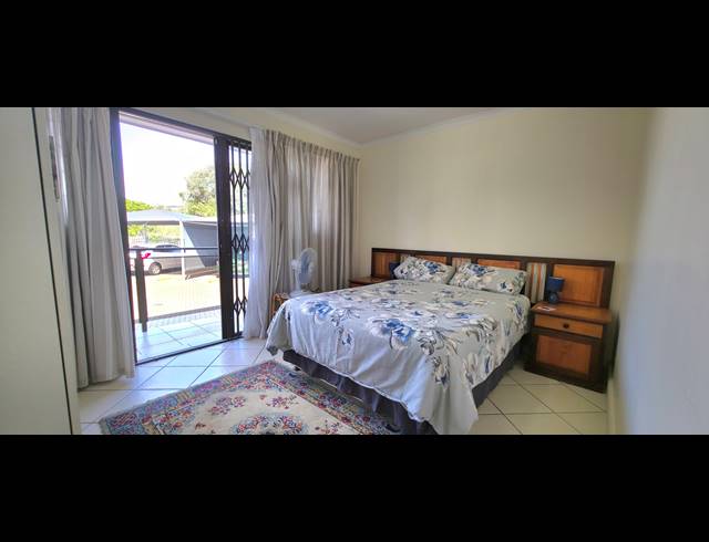 2 BEDROOM APARTMENT FOR SALE IN HARTENBOS CENTRAL